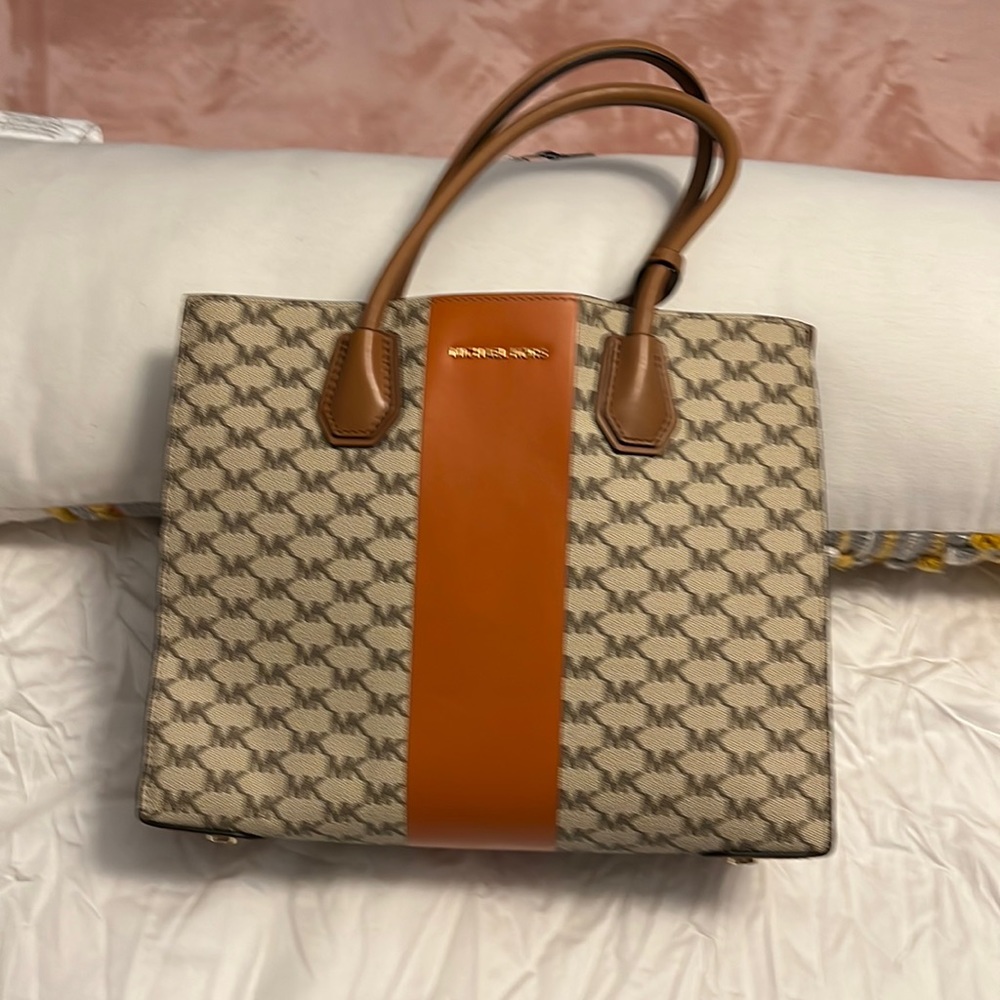 Michael Kors Mercer Tote